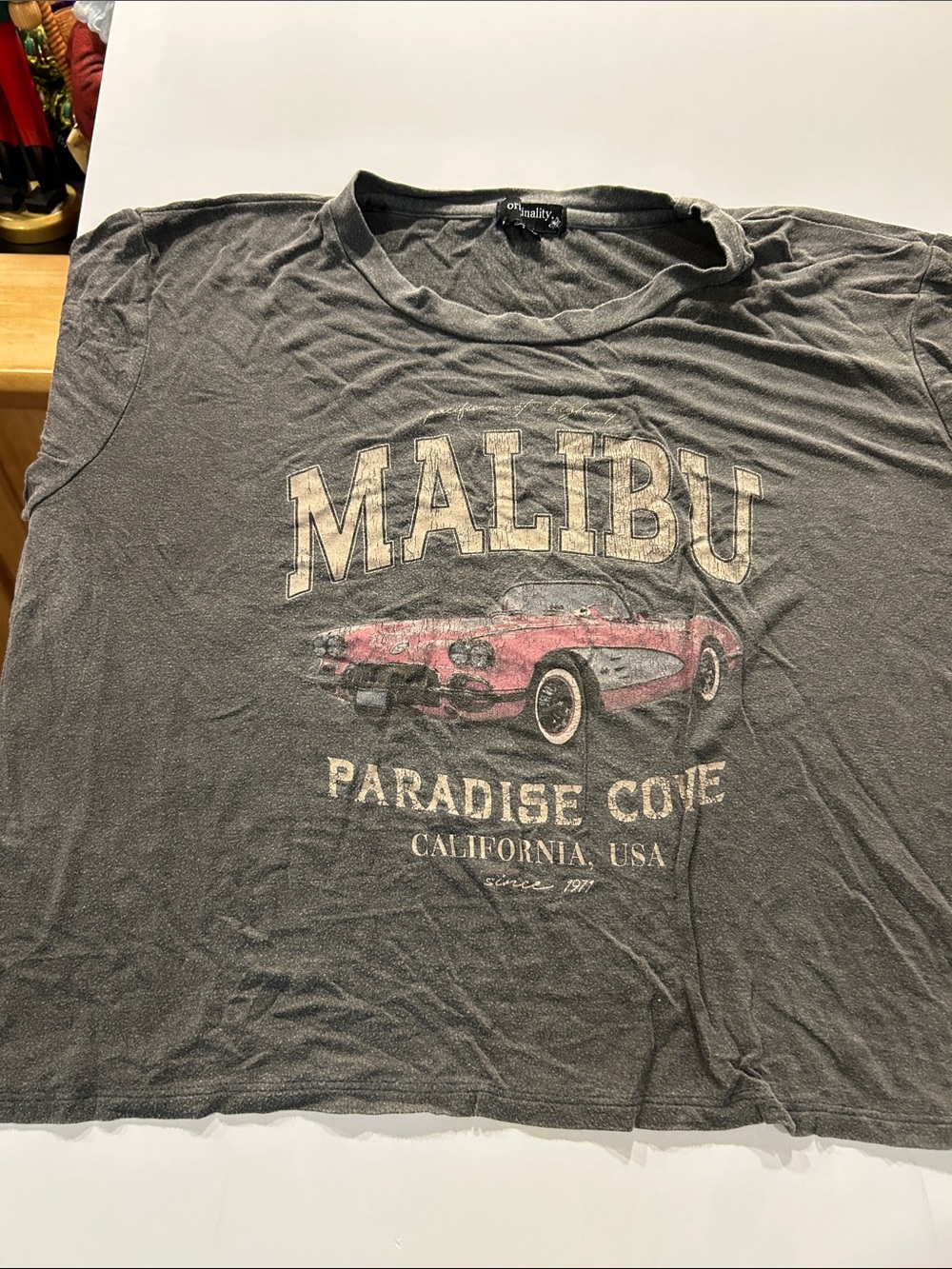 Malibu Graphic Tee in Gray with Pink Car - Casual Women’s Short Sleeve